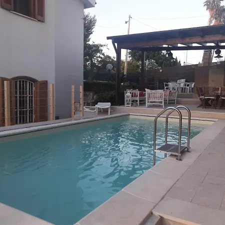 Neptune In With Swimming Pool 20 Meters From The Sea Fontane Bianche